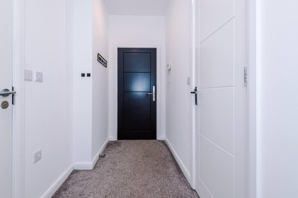 Stunning 2-Bedroom Apartment In Bolton Luaran gambar